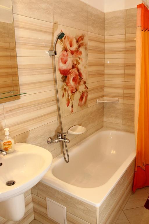 Kalman Panzio Bed & Breakfast Szeged Exterior photo
